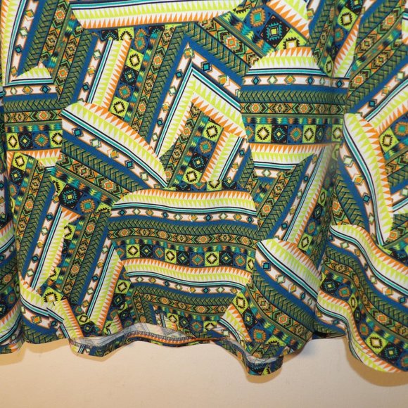 NWOT Lularoe Retro 60s Pattern Style Tunic Top Sz XS - Picture 3 of 5